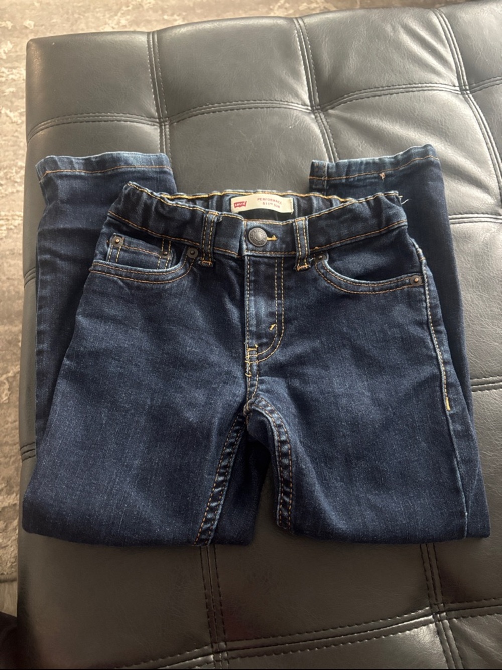 Levi Dark Blue Denim Jeans size 5 Reg